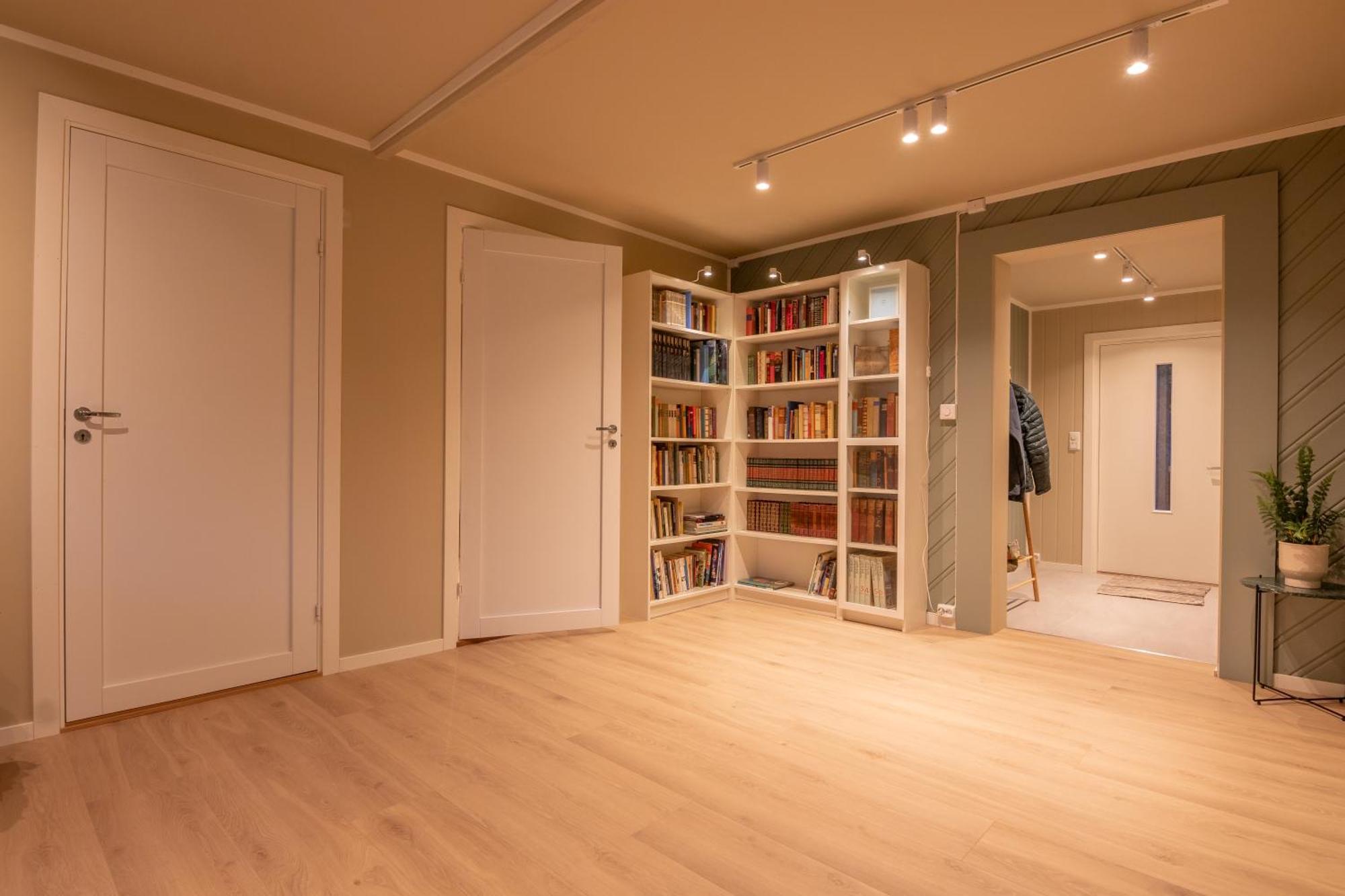 Cozy And Spacious Apartment In City Centre Tromso Luaran gambar