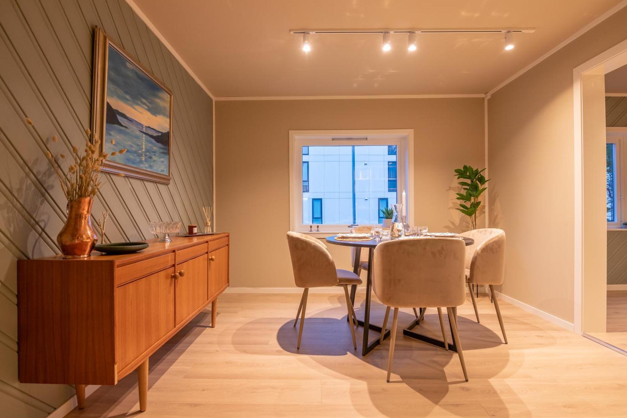 Cozy And Spacious Apartment In City Centre Tromso Luaran gambar